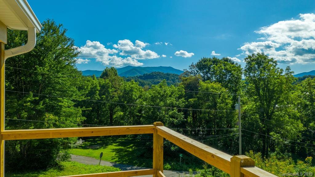 121 Craven Road Waynesville, NC 28786 - Photo 7 of 20 Gallery Image 7