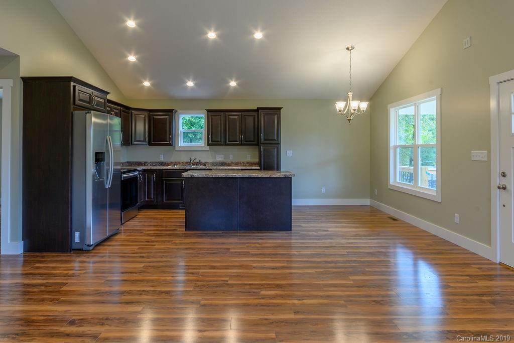 121 Craven Road Waynesville, NC 28786 - Photo 9 of 20 Gallery Image 9
