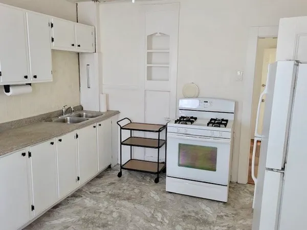 $2,350 | 166 Kendrick Avenue, Unit 2, Quincy, MA 02169