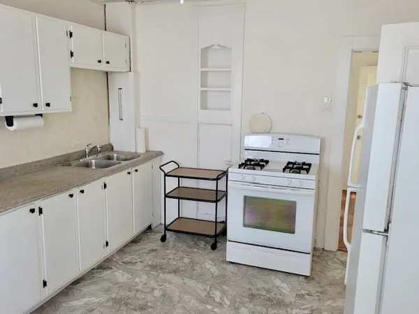 $2,350 | 166 Kendrick Avenue, Unit 2, Quincy, MA 02169