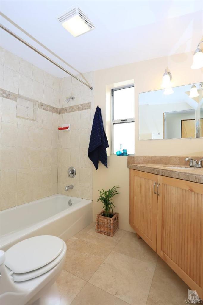 369 Cahuenga Drive Oxnard, CA 93035 - Photo 9 of 22 Additional Photo