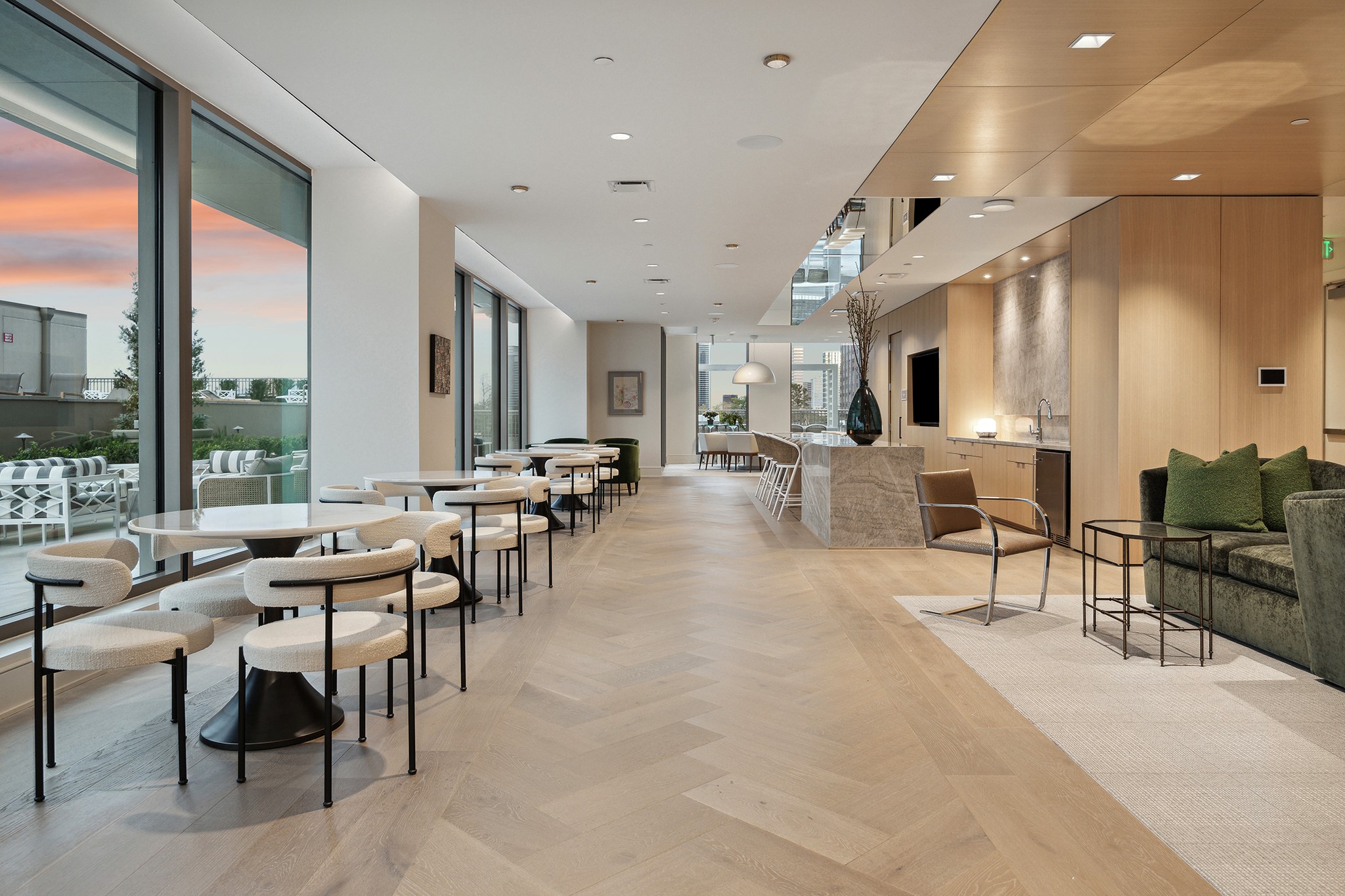 5656 San Felipe Street, Unit 1205 Houston, TX 77056 - Photo 8 of 45 a living room with lots of furniture and a large window