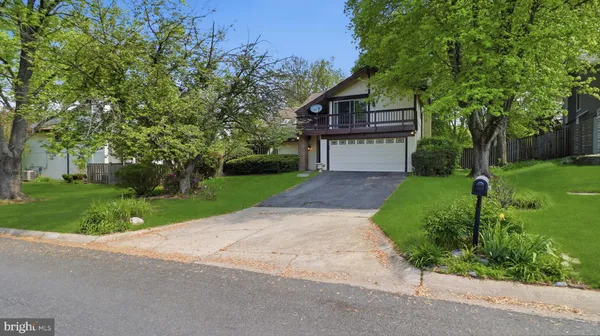 $3,390 | 18925 Lindenhouse Road, Gaithersburg, MD 20879