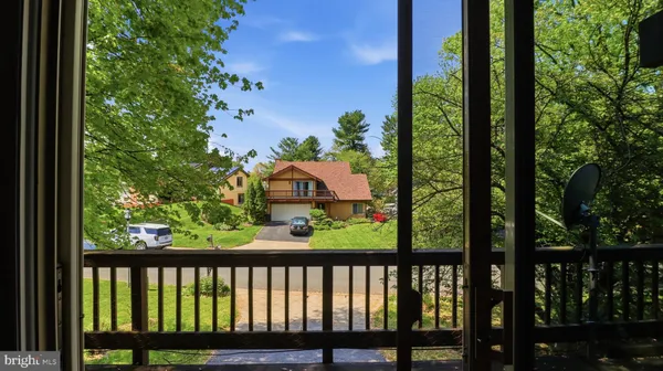 $3,390 | 18925 Lindenhouse Road, Gaithersburg, MD 20879