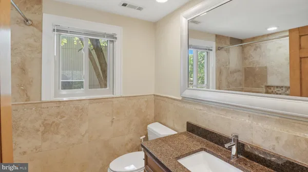 $3,390 | 18925 Lindenhouse Road, Gaithersburg, MD 20879