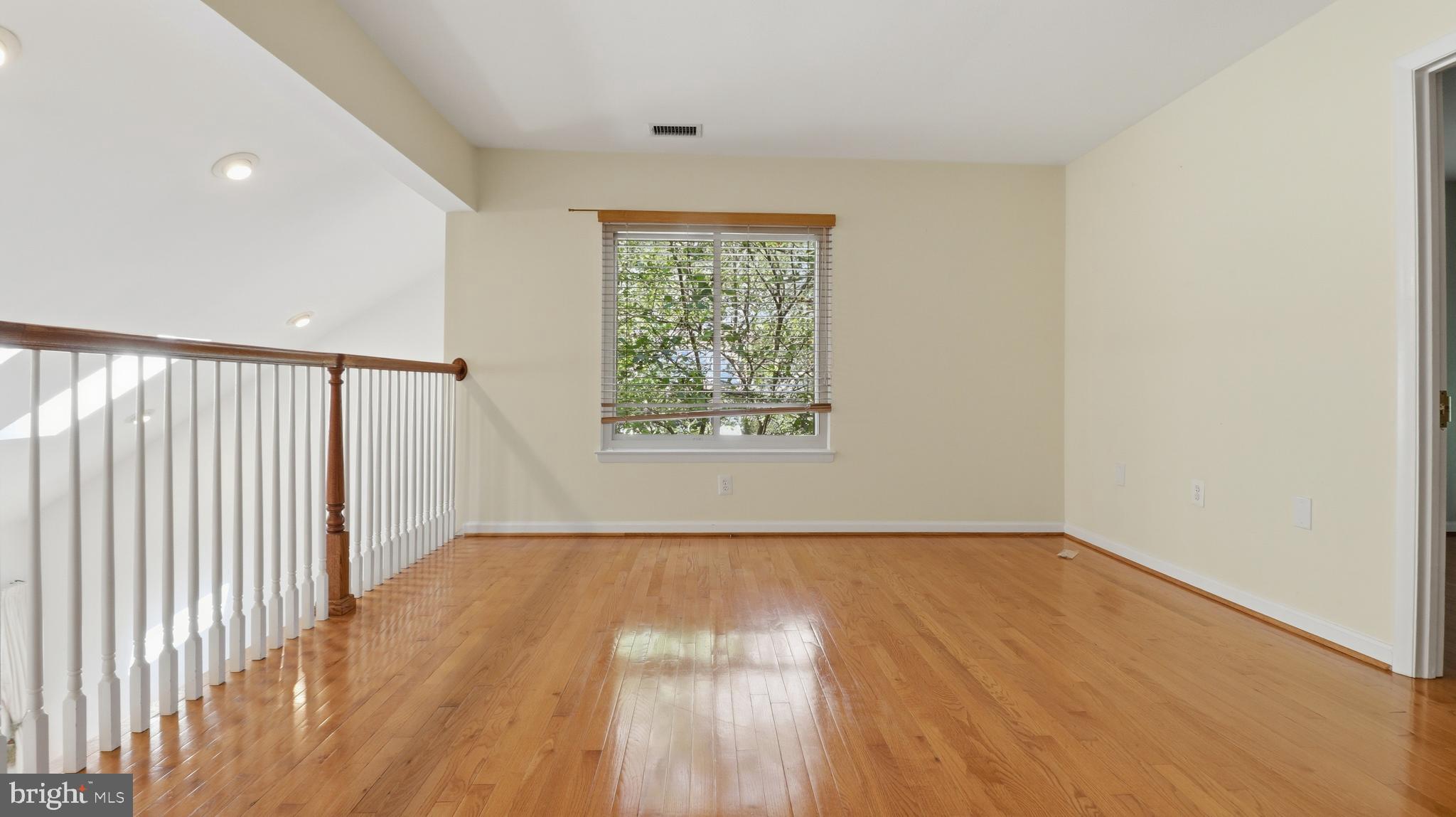 18925 Lindenhouse Road Gaithersburg, MD 20879 - Photo 30 of 49