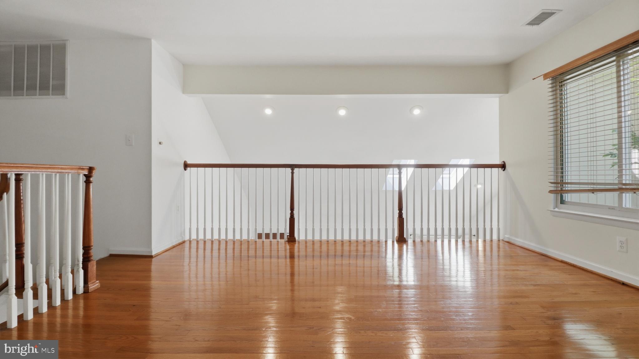 18925 Lindenhouse Road Gaithersburg, MD 20879 - Photo 31 of 49