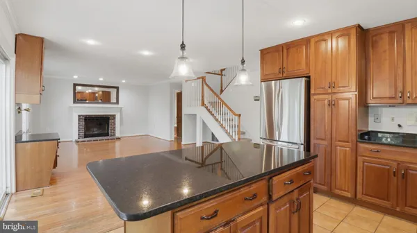 $3,390 | 18925 Lindenhouse Road, Gaithersburg, MD 20879