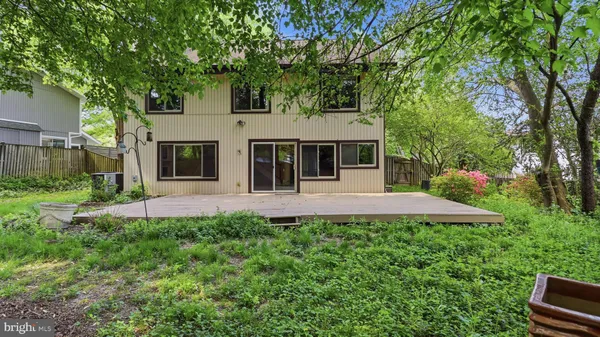 $3,390 | 18925 Lindenhouse Road, Gaithersburg, MD 20879