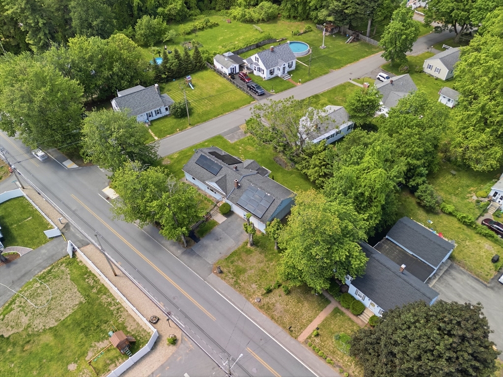 297 Whalom Road Lunenburg, MA 01462 - Photo 6 of 42