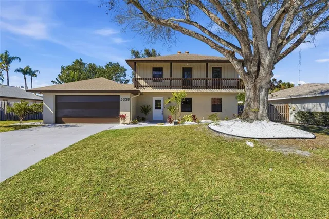 $599,900 | 5328 Fox Run Road, Sarasota, FL 34231