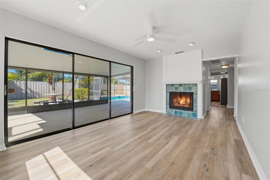 5328 Fox Run Road Sarasota, FL 34231 - Photo 12 of 27