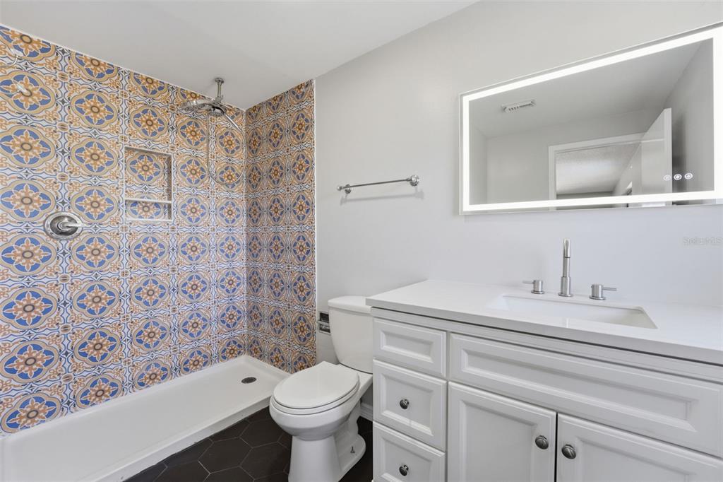 5328 Fox Run Road Sarasota, FL 34231 - Photo 19 of 27