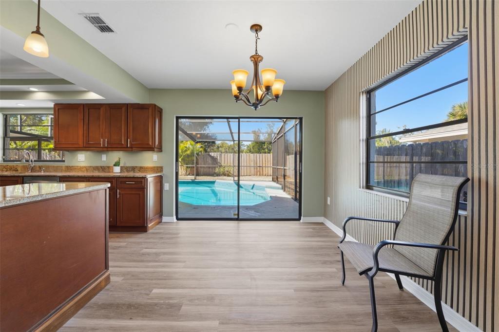 5328 Fox Run Road Sarasota, FL 34231 - Photo 22 of 27