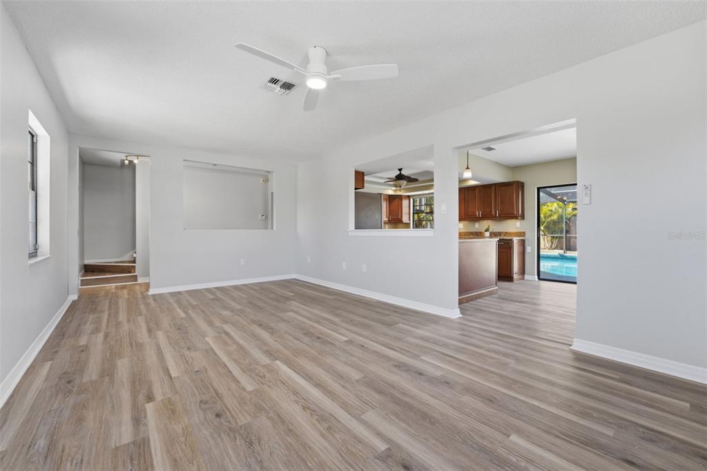 5328 Fox Run Road Sarasota, FL 34231 - Photo 6 of 27