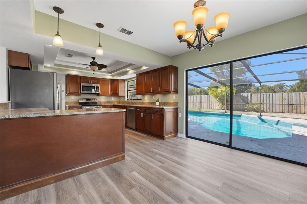 5328 Fox Run Road Sarasota, FL 34231 - Photo 7 of 27