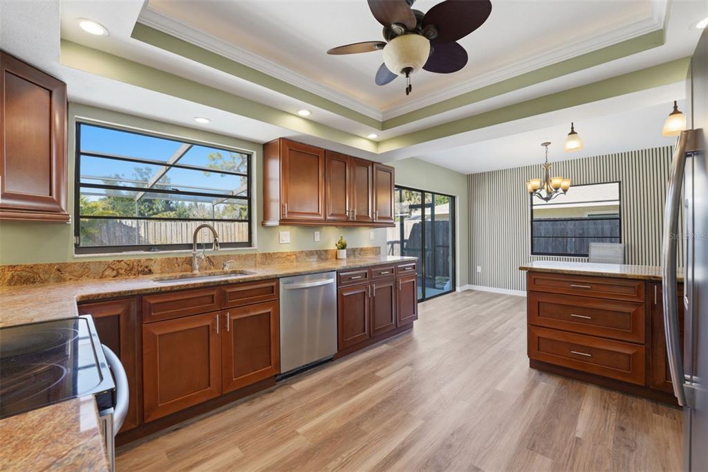 5328 Fox Run Road Sarasota, FL 34231 - Photo 9 of 27