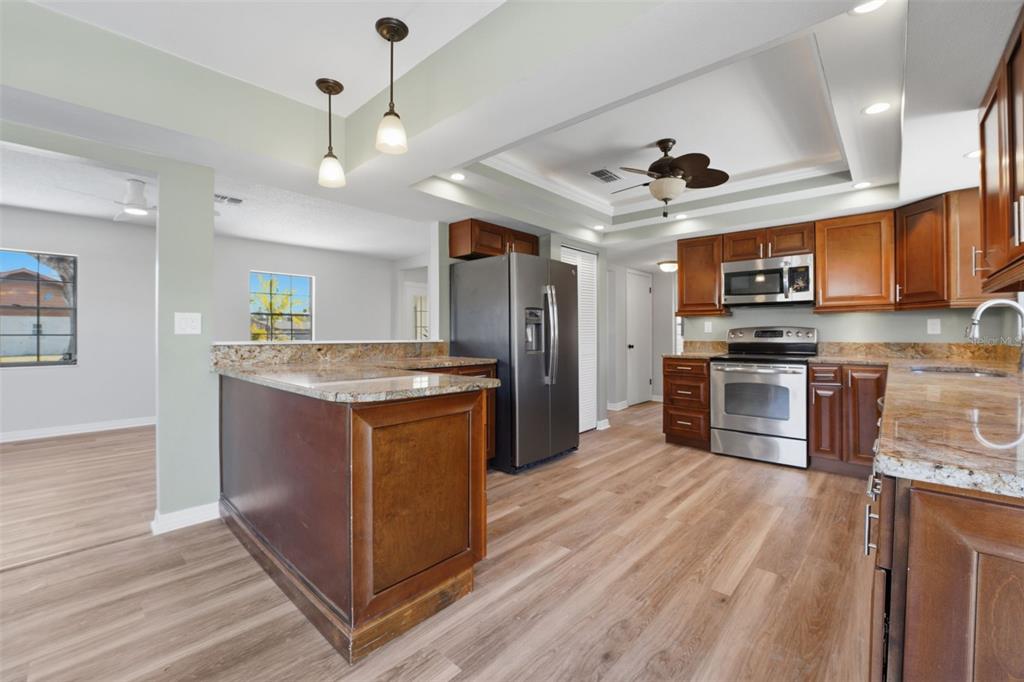 5328 Fox Run Road Sarasota, FL 34231 - Photo 10 of 27