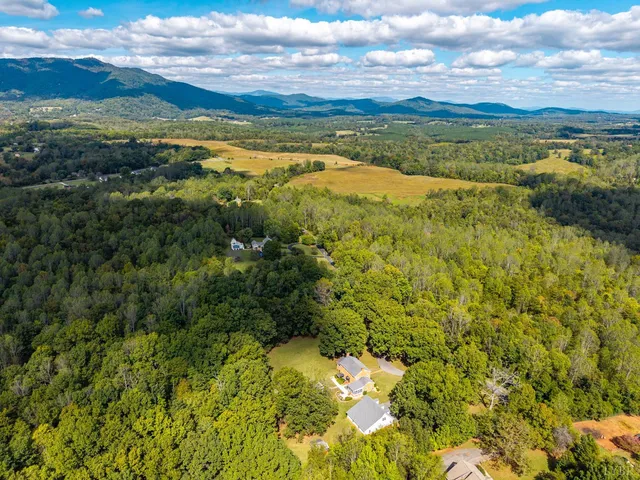 $675,900 | 1765 Winesap Road, Madison Heights, VA 24572