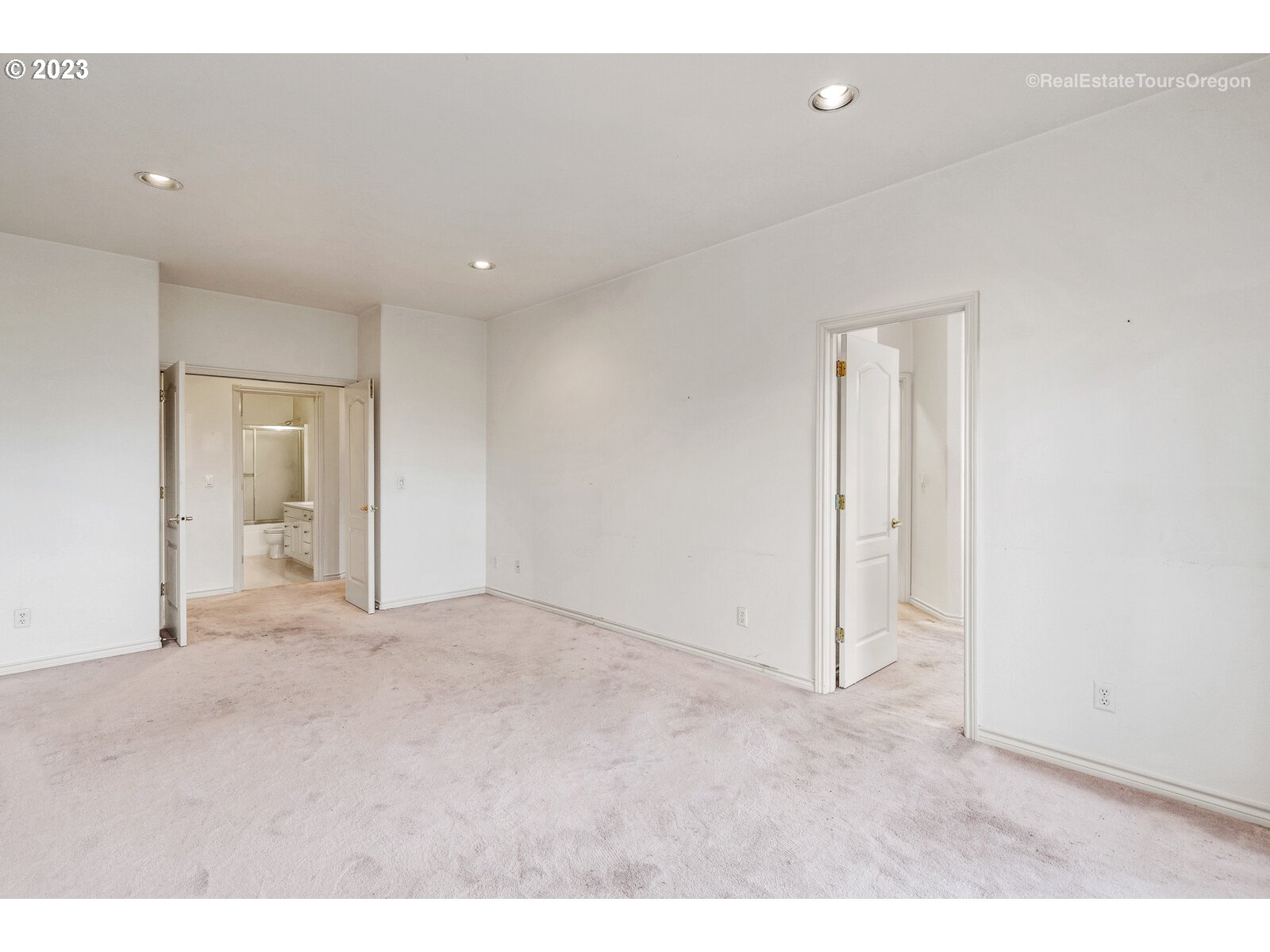 5161 Southeast Powell Valley Road Gresham, OR 97080 - Photo 14 of 32