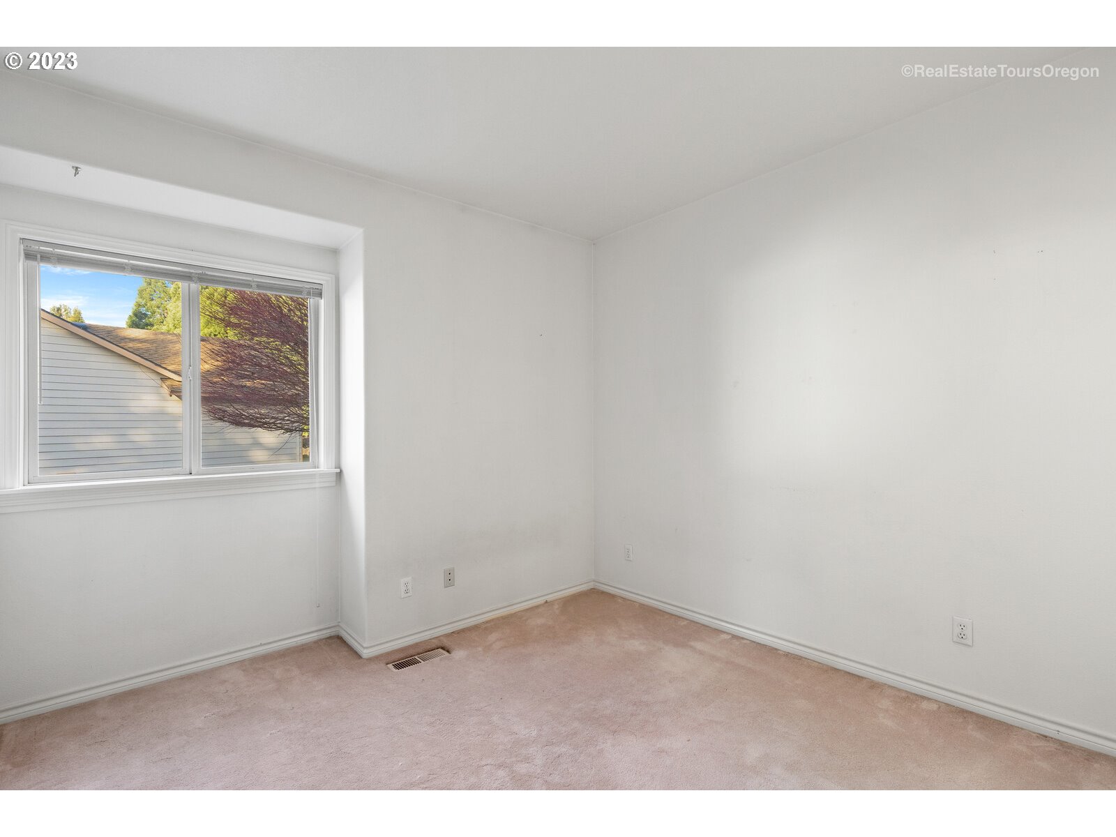 5161 Southeast Powell Valley Road Gresham, OR 97080 - Photo 17 of 32