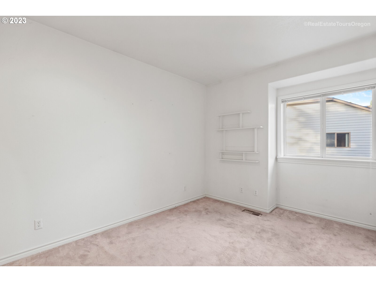 5161 Southeast Powell Valley Road Gresham, OR 97080 - Photo 19 of 32