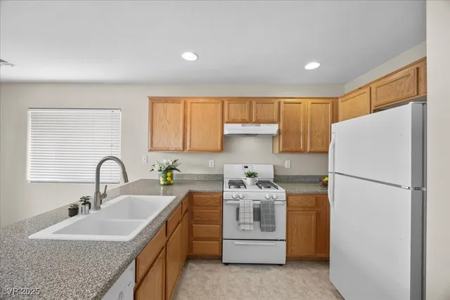$1,750 | 6071 Carlisle Crest Lane, Las Vegas, NV 89139