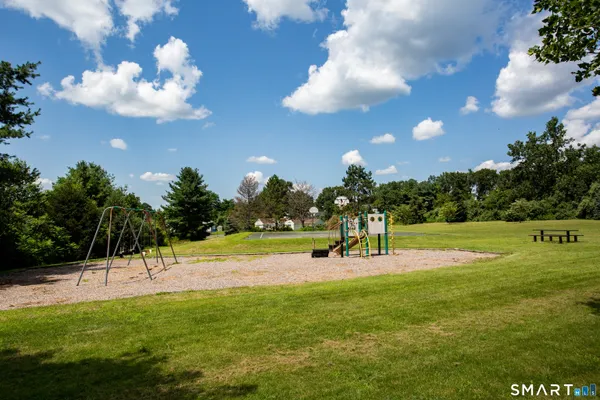 $2,100 | 35 Carillon Drive, Unit D, Rocky Hill, CT 06067