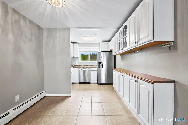 $2,100 | 35 Carillon Drive, Unit D, Rocky Hill, CT 06067