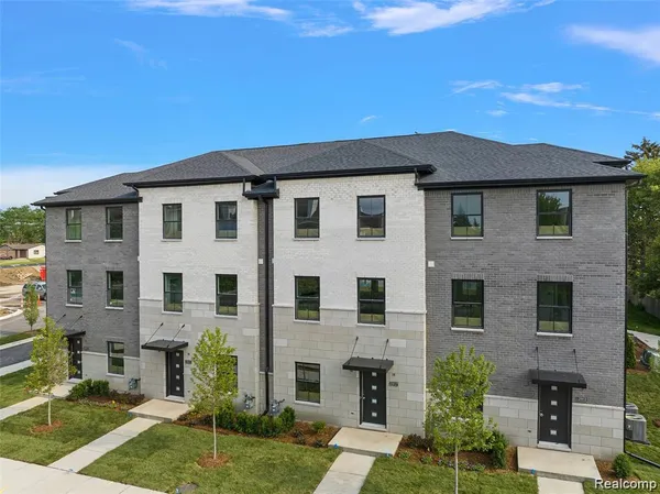 $3,600 | 2813 Summers Place, Troy, MI 48084