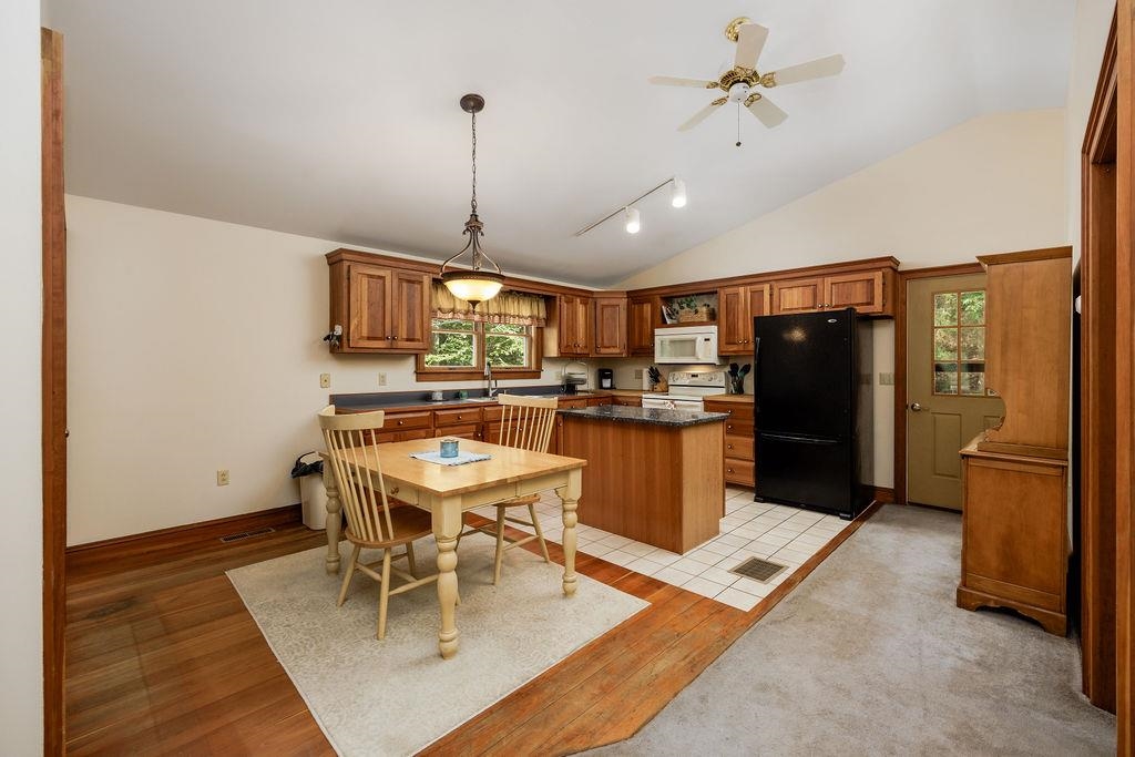 20 Alden Road Lebanon, NH 03766 - Photo 5 of 40 Gallery Image 5