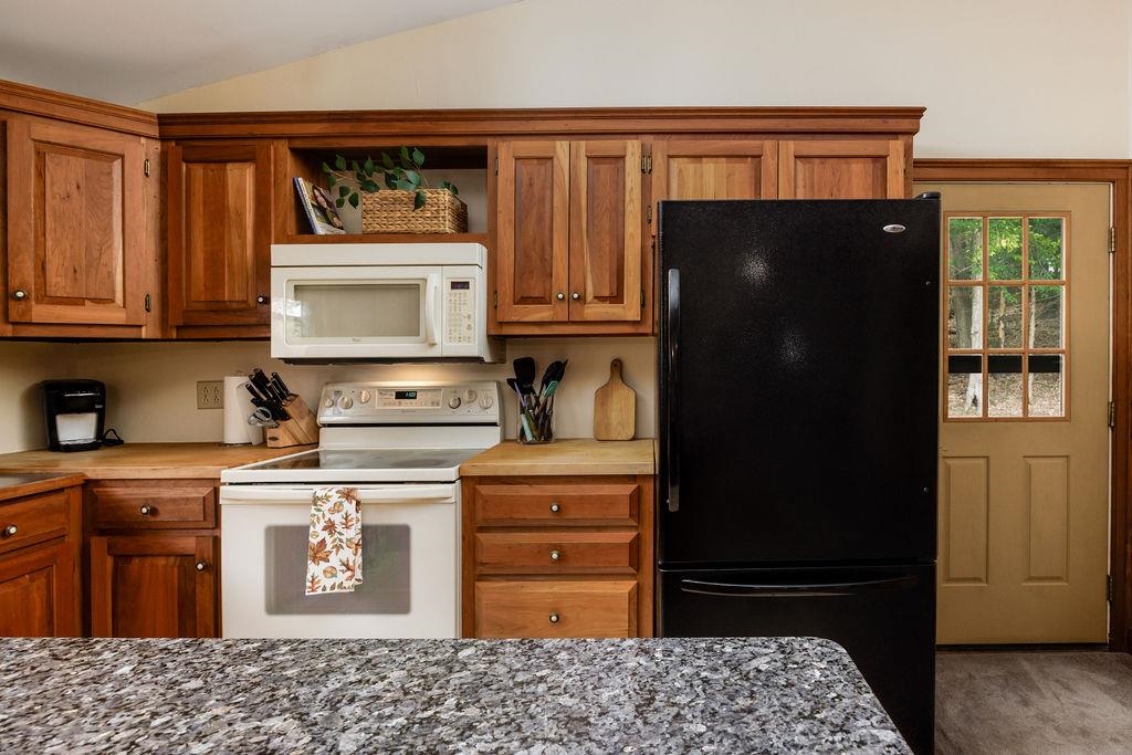20 Alden Road Lebanon, NH 03766 - Photo 8 of 40 Gallery Image 8