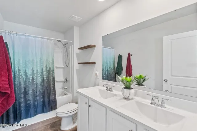 $353,000 | 1524 Pleasant Hollow Southeast, Bolivia, NC 28422