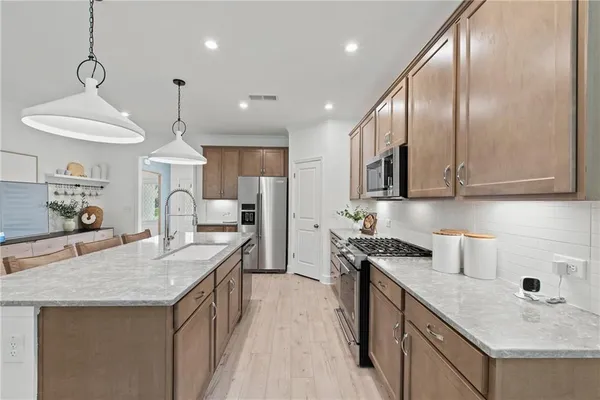 $448,551 | 728 Mirror Lake Parkway, Villa Rica, GA 30180