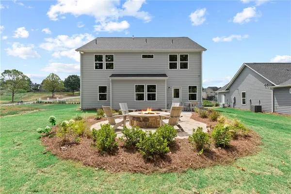$448,551 | 728 Mirror Lake Parkway, Villa Rica, GA 30180