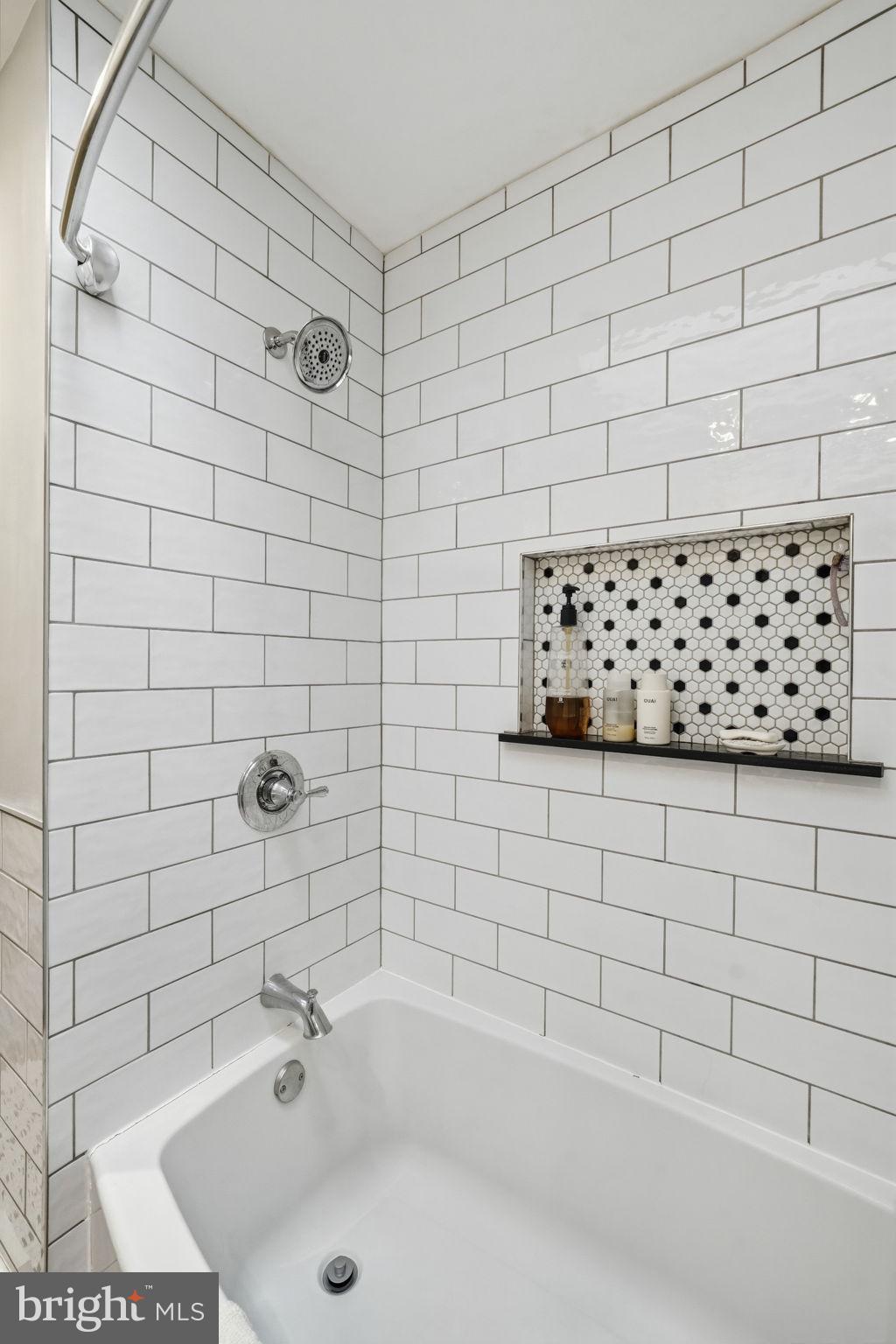 3252 Fordham Road Philadelphia, PA 19114 - Photo 22 of 29 a bathroom with a bathtub