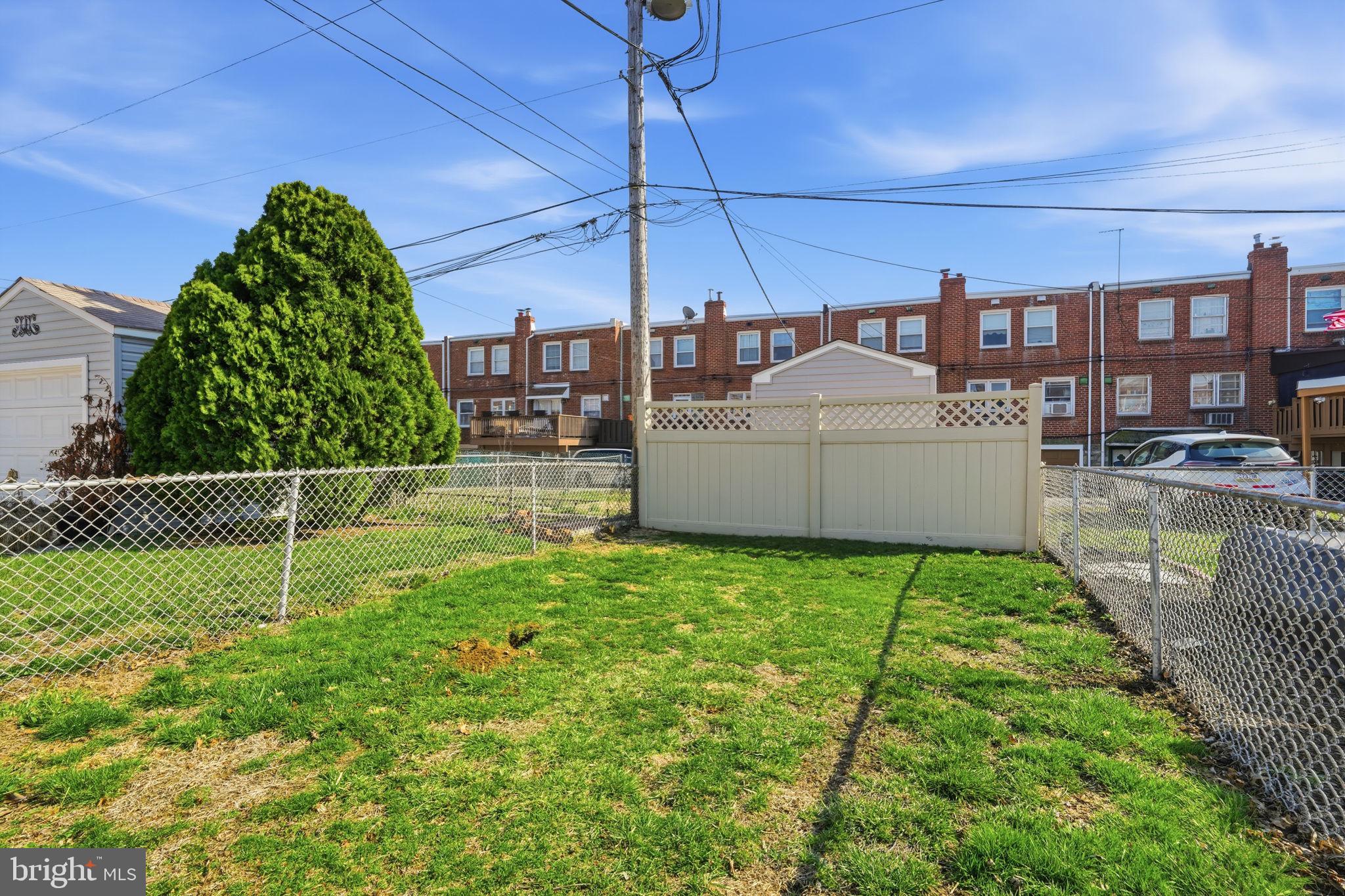 3252 Fordham Road Philadelphia, PA 19114 - Photo 26 of 29 a house view with a garden space