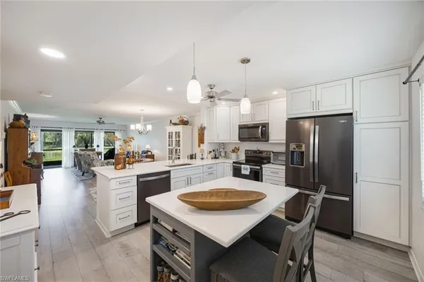 $290,000 | 5724 Deauville Circle, Unit H107, Naples, FL 34112