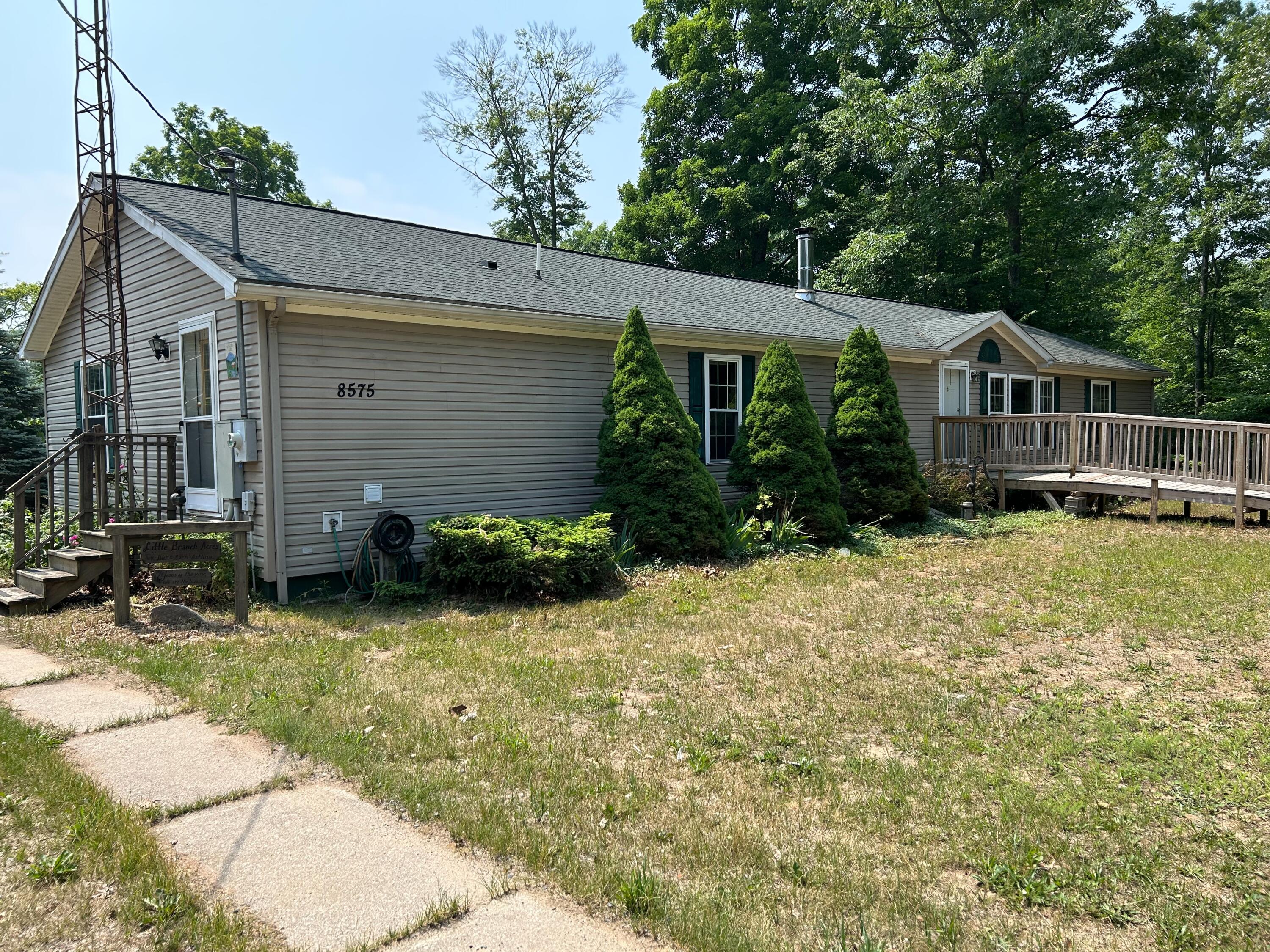 8575 East Manales Road Branch, MI 49402 - Photo 3 of 30 IMG_3277