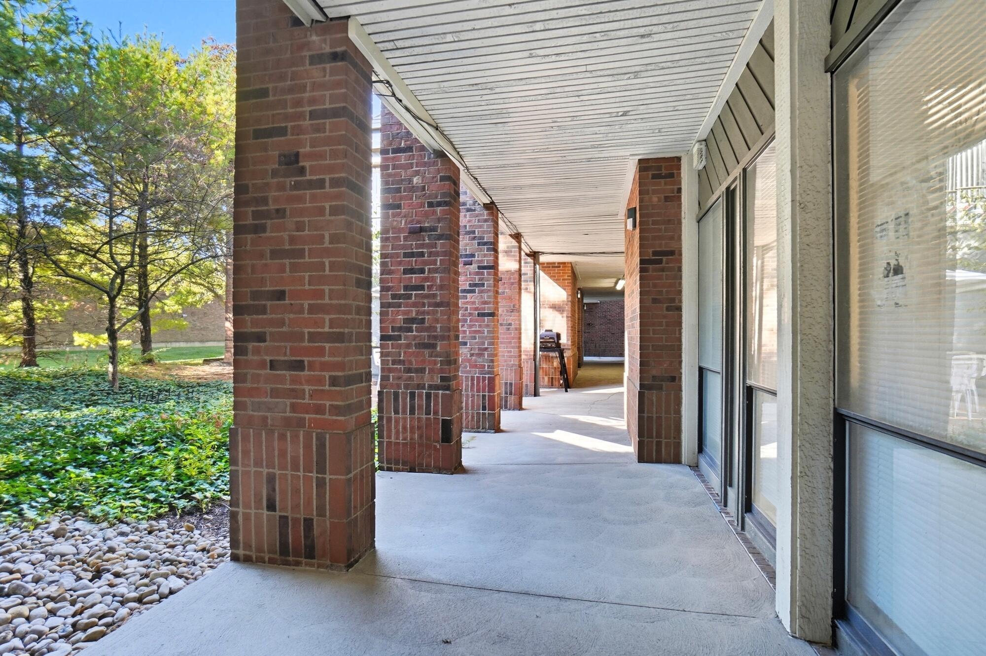 4700 Reed Road Columbus, OH 43220 - Photo 25 of 42 026