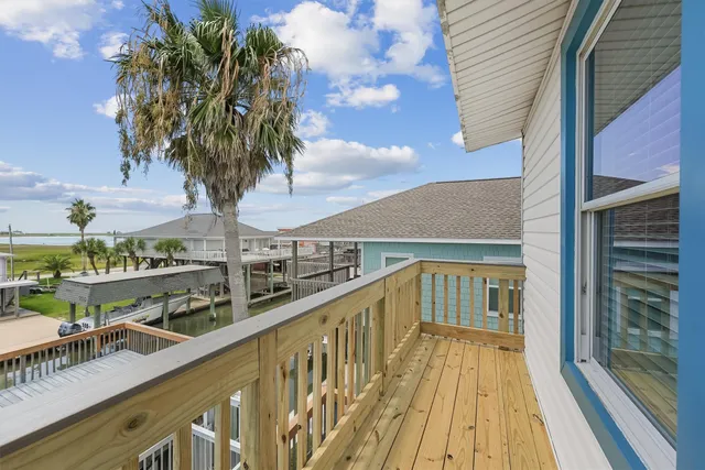 $519,000 | 313 Schooner Drive, Freeport, TX 77541