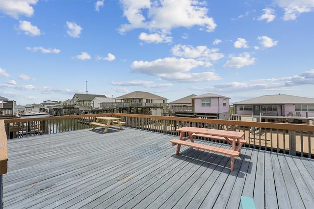 $519,000 | 313 Schooner Drive, Freeport, TX 77541