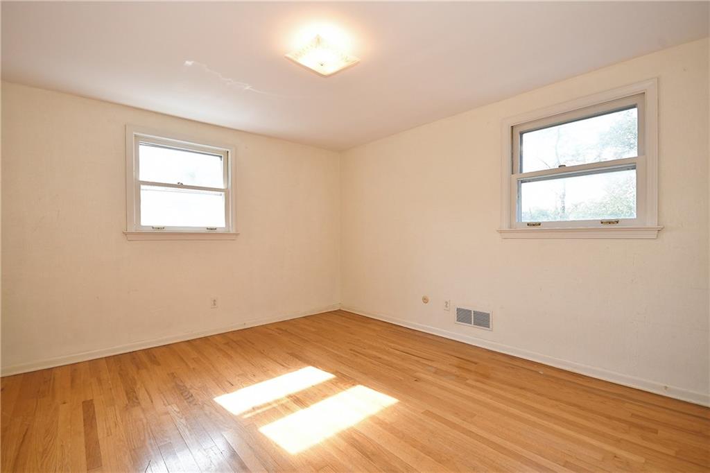 765 Pinoak Road Pittsburgh, PA 15243 - Photo 11 of 23 Bedroom #4