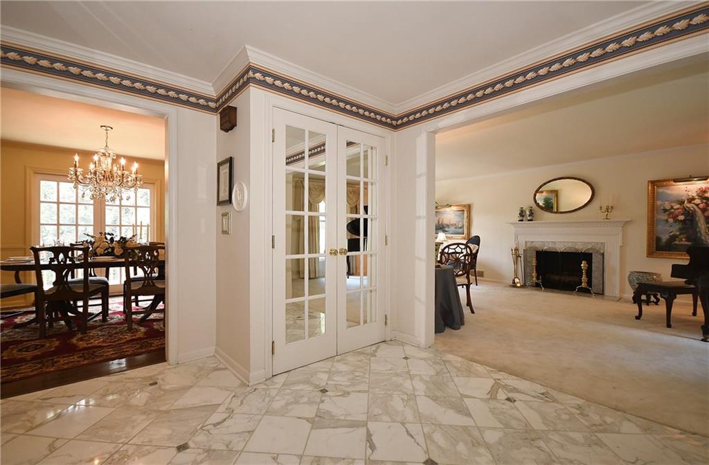 765 Pinoak Road Pittsburgh, PA 15243 - Photo 4 of 23 Gallery Image 4