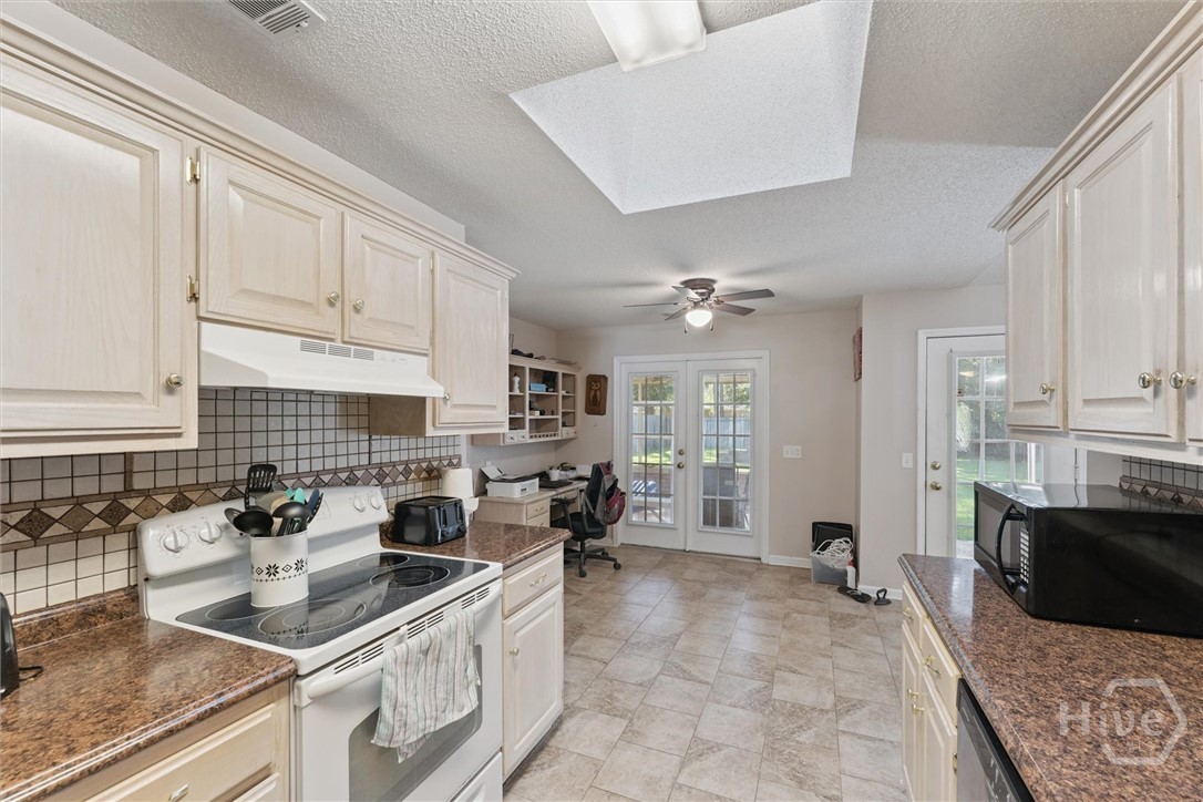 520 Wellington Way Hinesville, GA 31313 - Photo 7 of 14