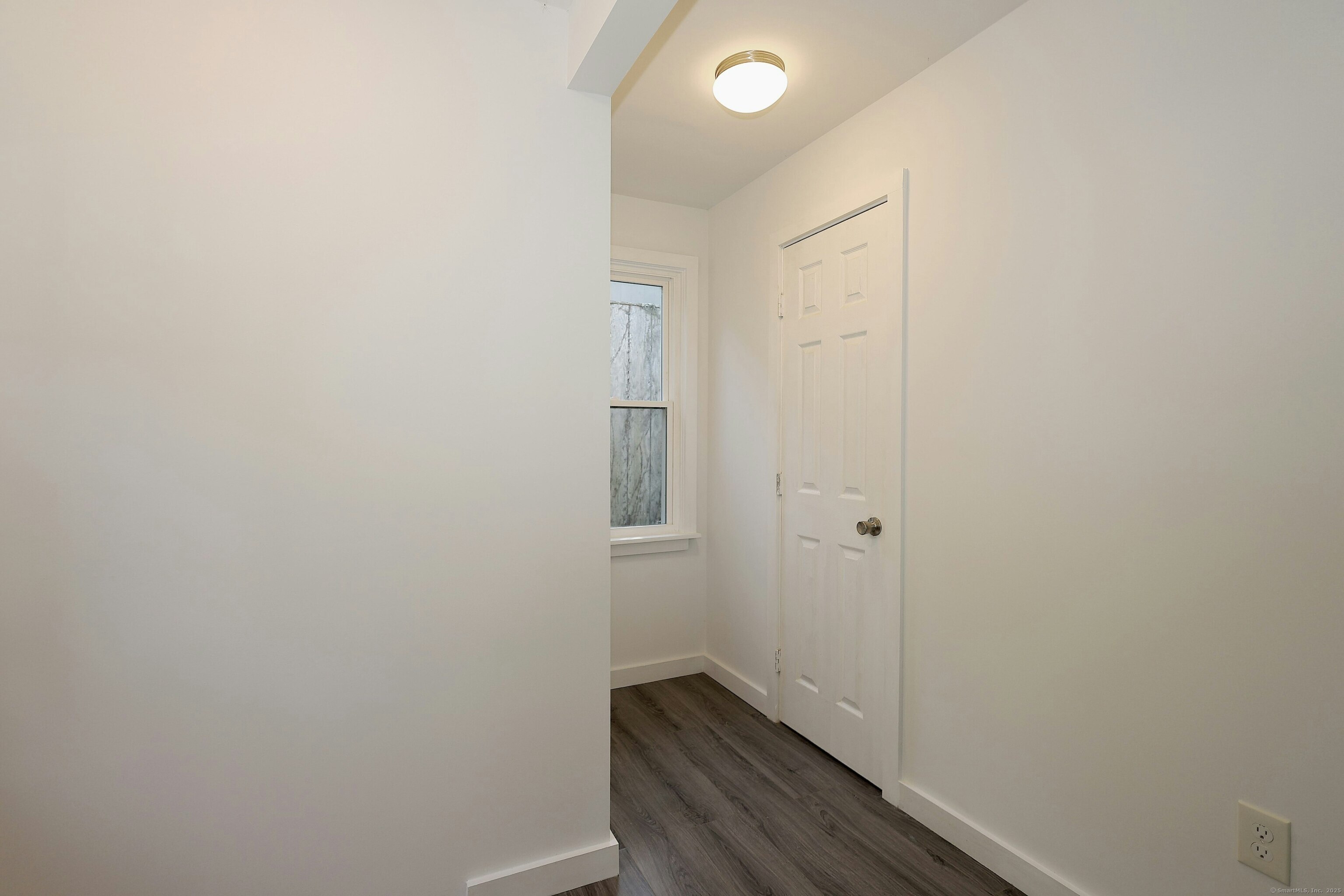 213 Mamanasco Road Ridgefield, CT 06877 - Photo 11 of 35 a view of small space