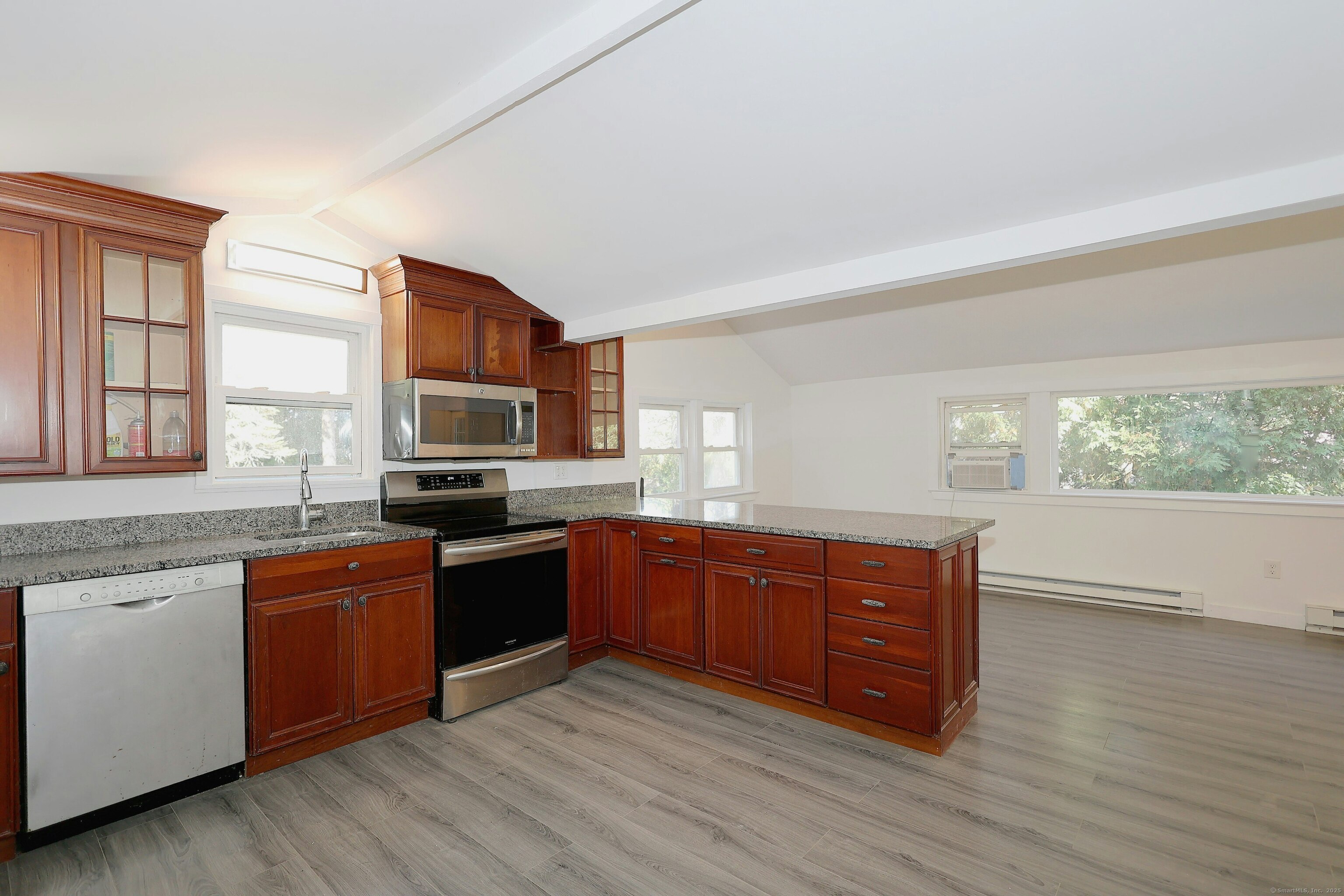 213 Mamanasco Road Ridgefield, CT 06877 - Photo 12 of 35