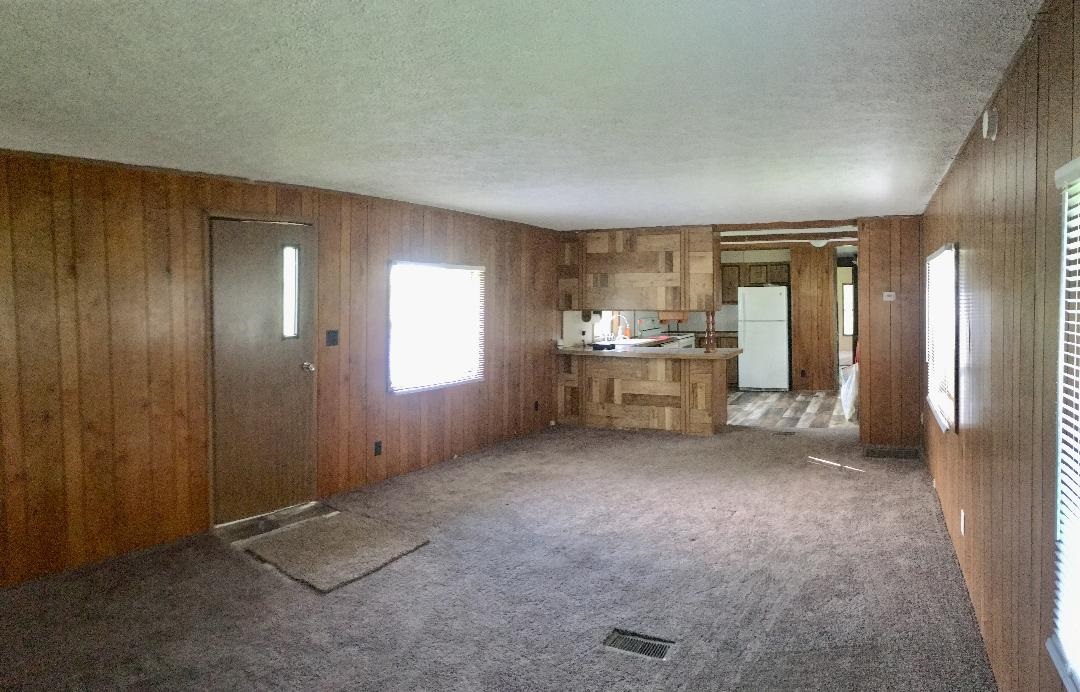 3415 West Base Road Bloomfield, IN 47424 - Photo 8 of 17 Gallery Image 8