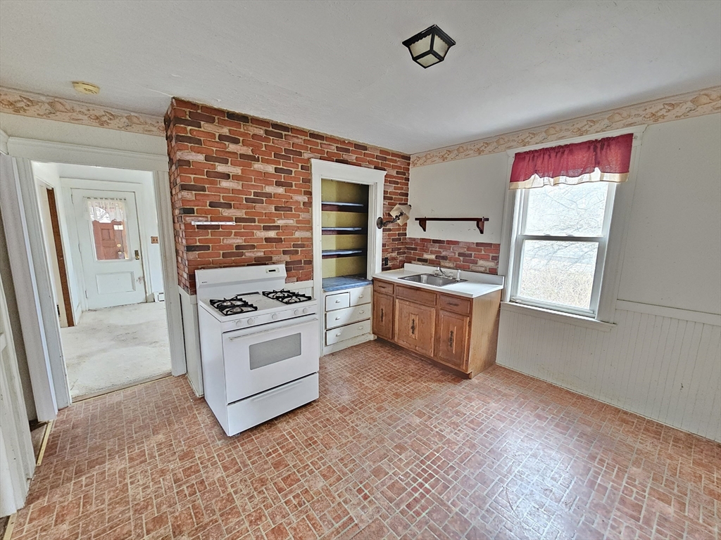27 Nicks Rock Road Plymouth, MA 02360 - Photo 12 of 17 Gallery Image 12