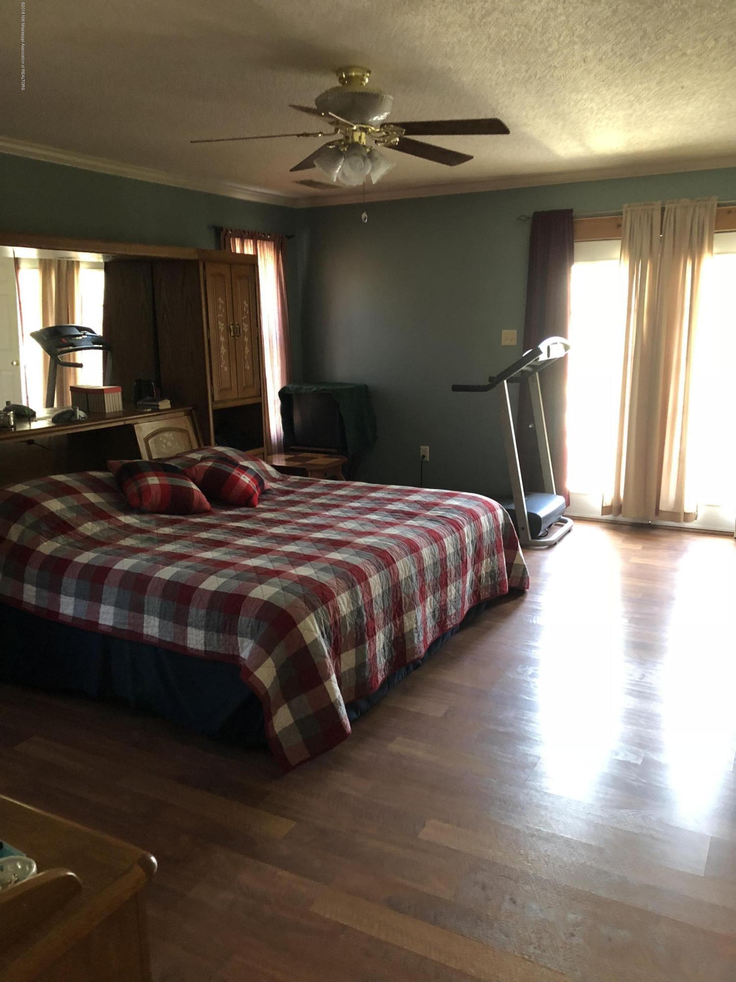 4938 Veazey Road Coldwater, MS 38618 - Photo 8 of 13 B24D1C04-BF0E-4DFC-A4C6-7953168B7027